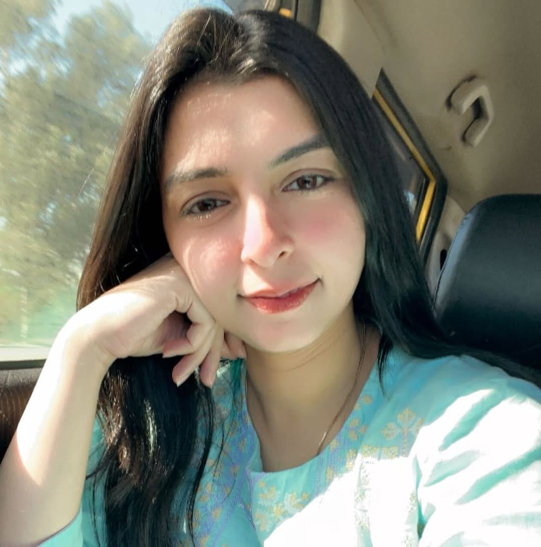 Post 8 by Mariya Shareef on Instagram (image)