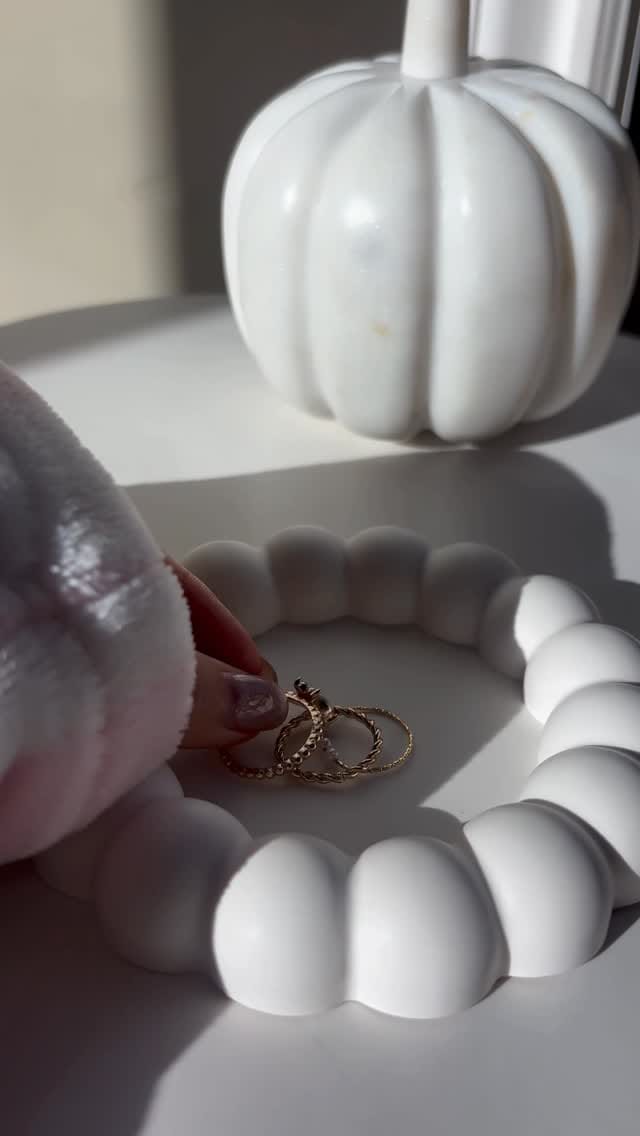 Post 8 by Onoreden™ -  An Invitation to the Calm Life on Instagram (video)