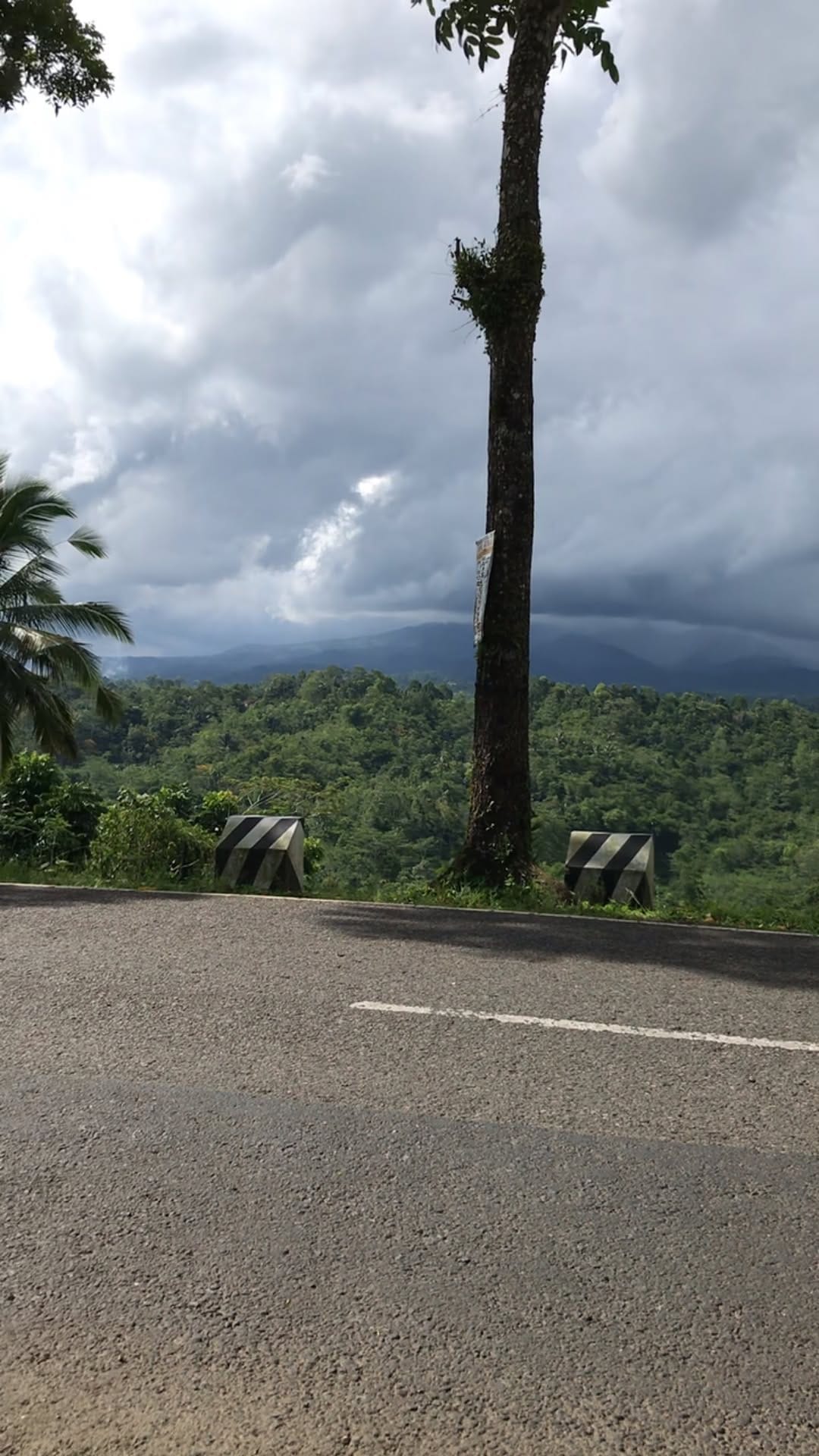 Post 6 by Joe Amitie on Instagram (video)