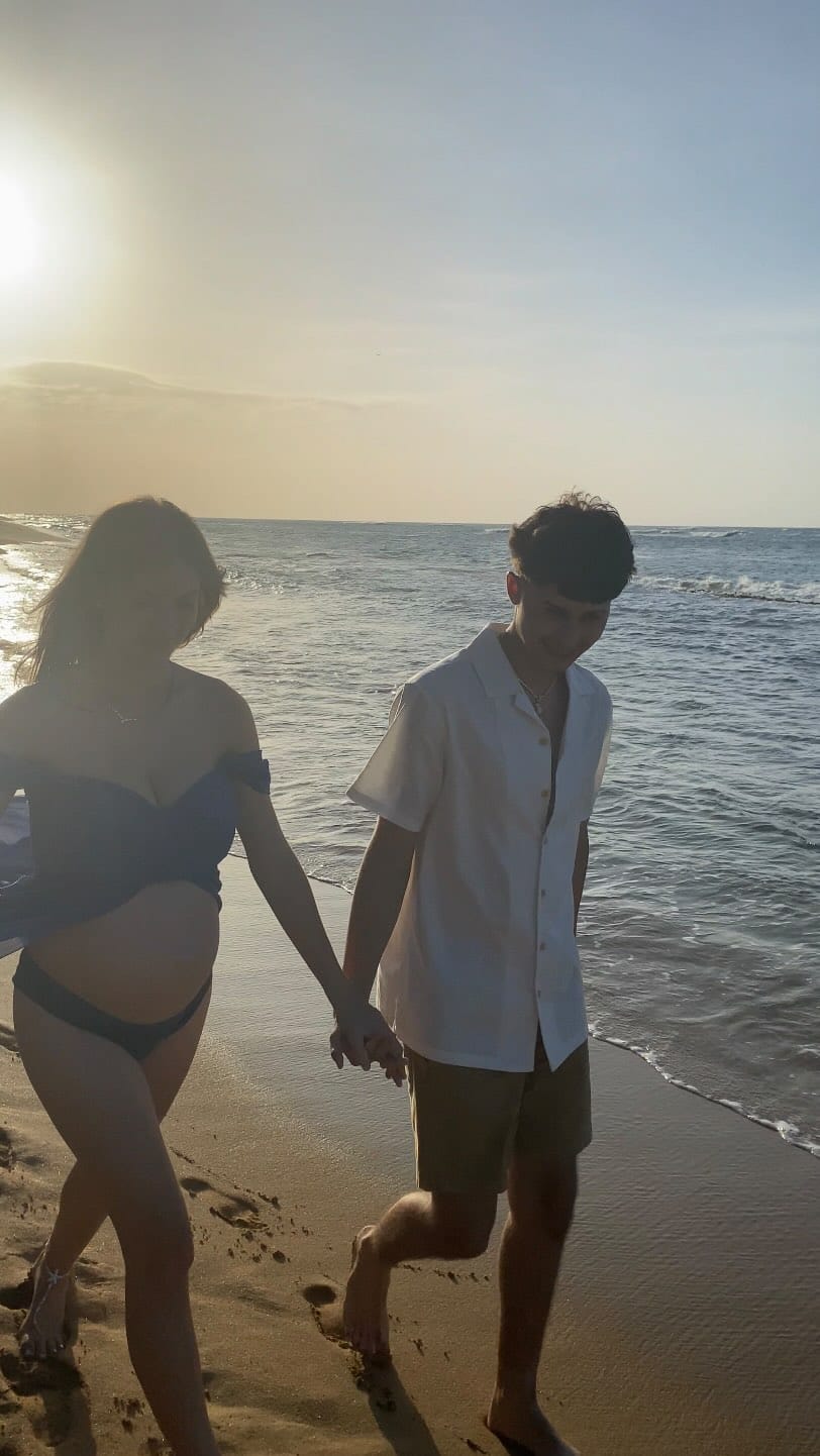 Post 6 by Ariana Marie Cáceres on Instagram (video)