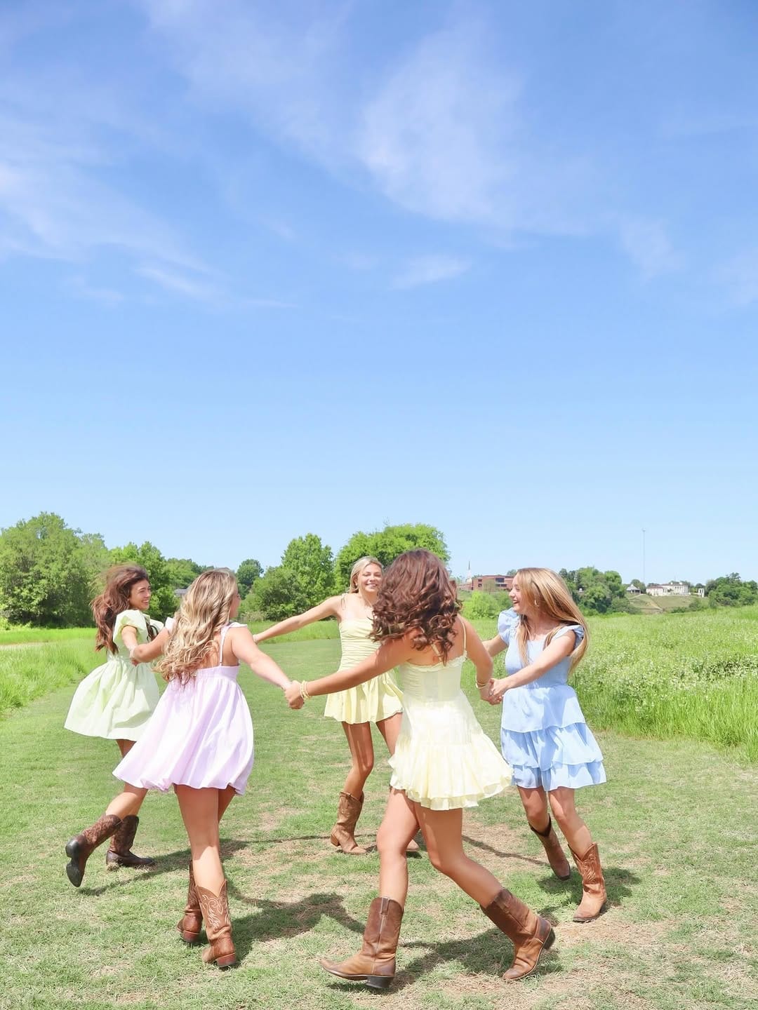 Post 4 by ALPHA GAMMA DELTA TENNESSEE on Instagram (image)