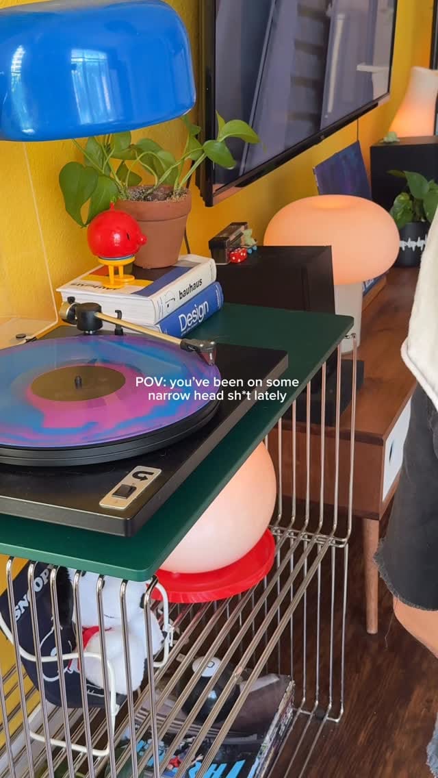 Post 8 by Andres on Instagram (video)