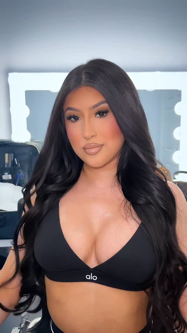 Post 1 by HOUSTON MUA | VALE MICHELLE 🎨👩🏻‍🎨 on Instagram (video)