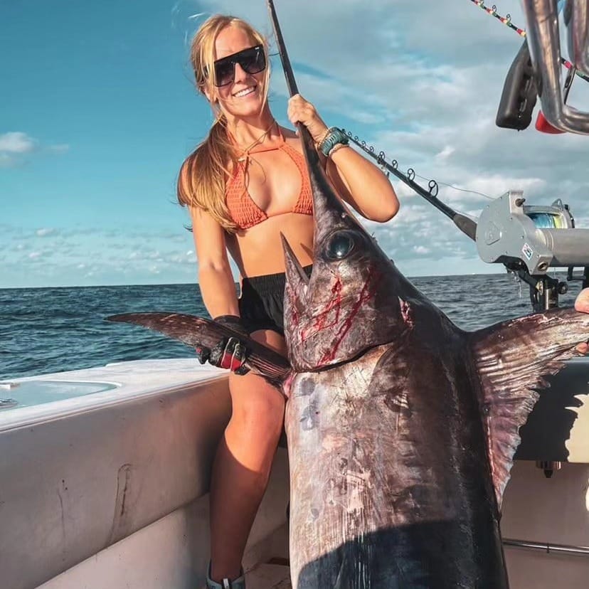 Post 2 by Fishing Chicks 🇨🇦🇦🇺🇺🇲🐟 on Instagram (image)