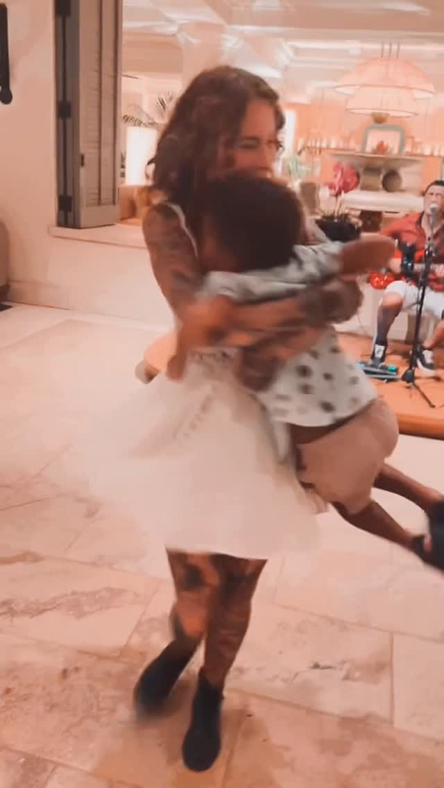 Post 7 by Briana Robinson on Instagram (video)