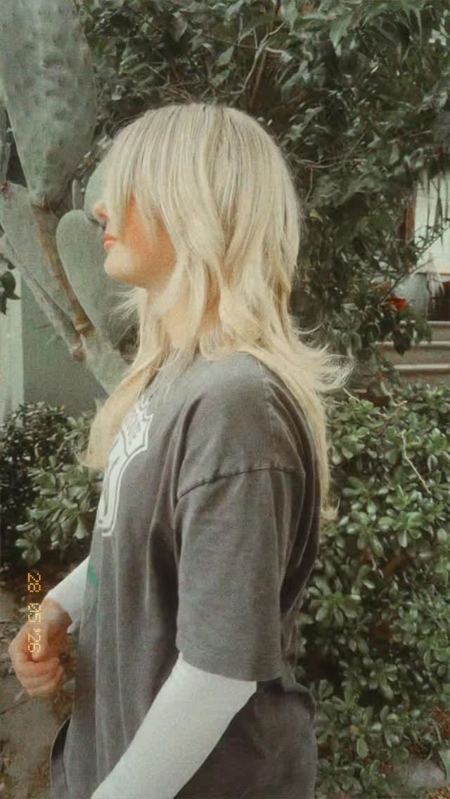 Post 1 by Adrienne Baranoff hairdresser on Instagram (video)