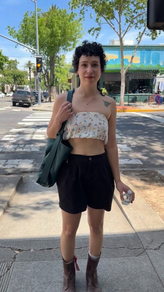 Post 7 by Adrienne Baranoff hairdresser on Instagram (video)