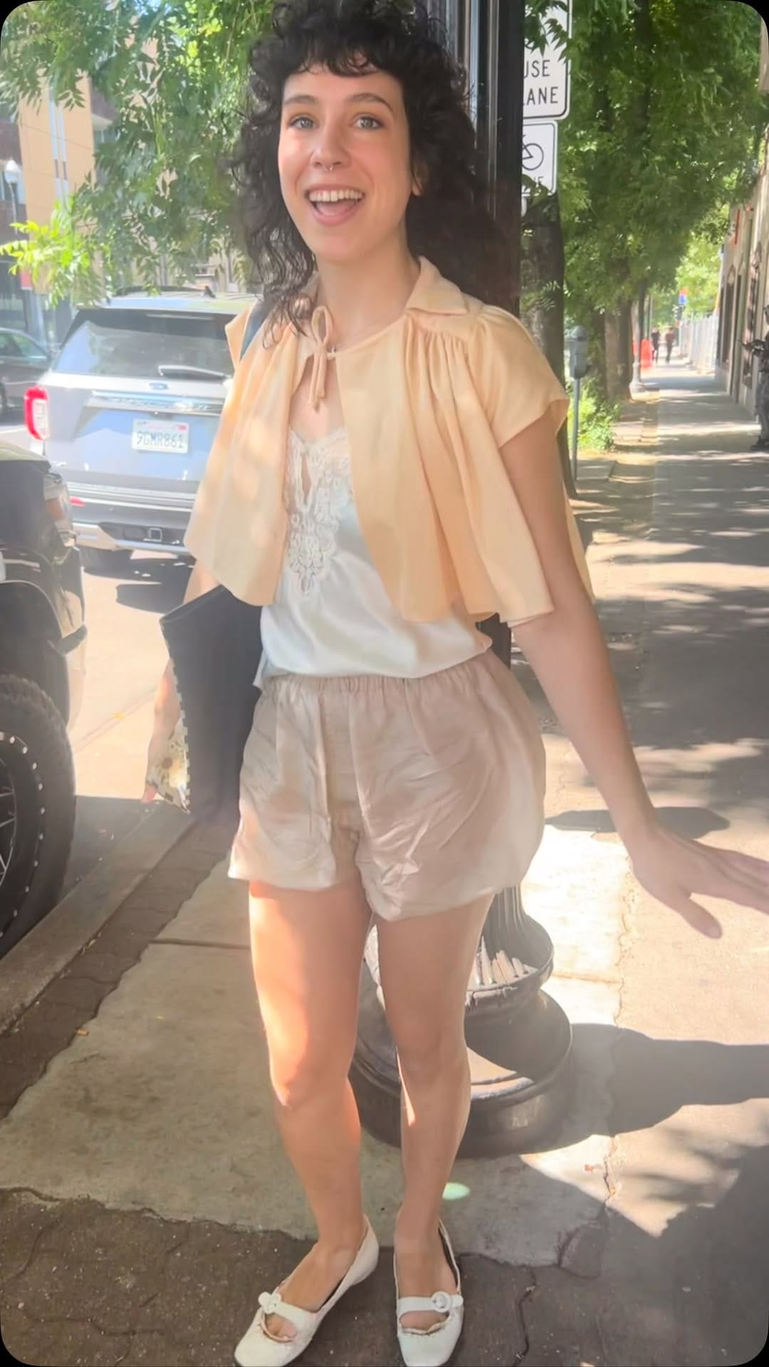 Post 10 by Adrienne Baranoff hairdresser on Instagram (video)