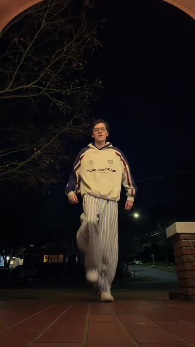 Post 5 by Murphy Wright on Instagram (video)