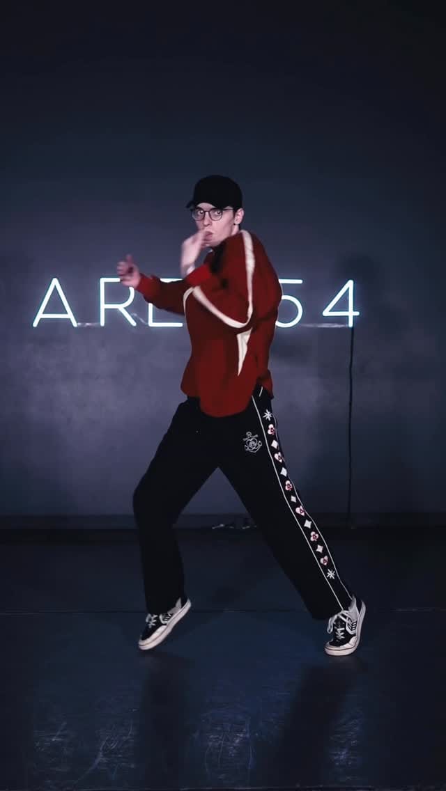 Post 3 by Murphy Wright on Instagram (video)