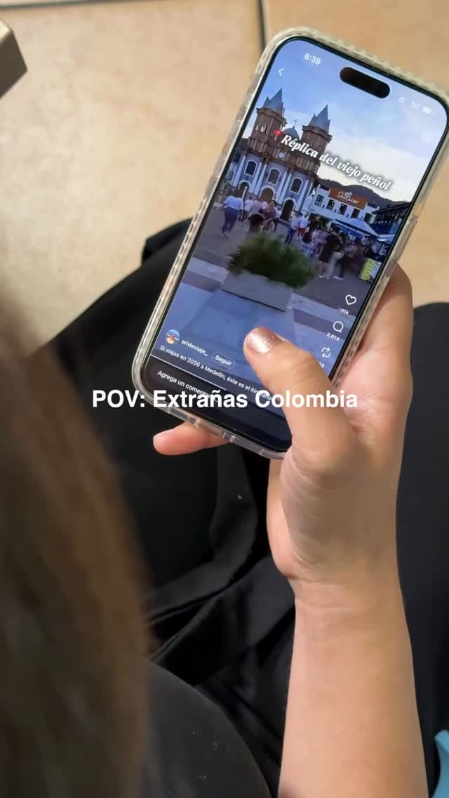 Post 7 by Esquinita Colombiana on Instagram (video)