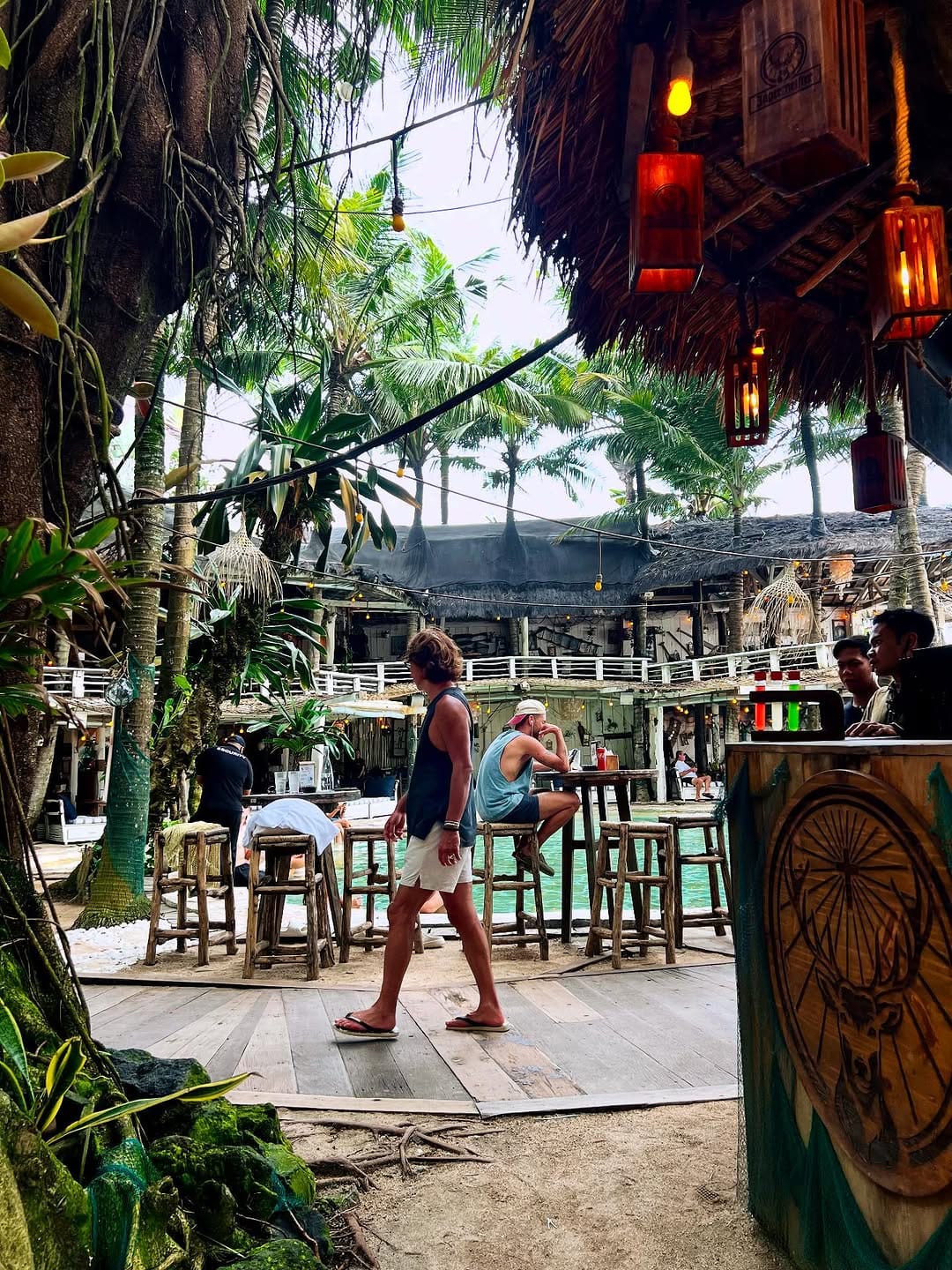 Post 8 by Ishijima Yassy on Instagram (carousel)