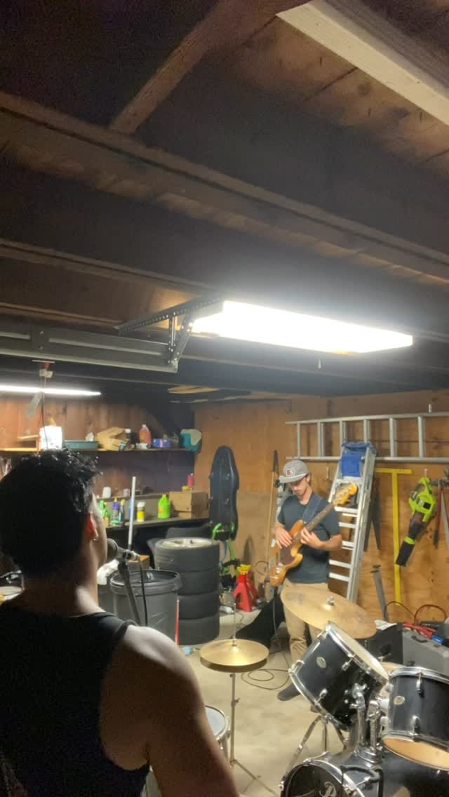 Post 6 by Jose Luis Velazquez on Instagram (video)