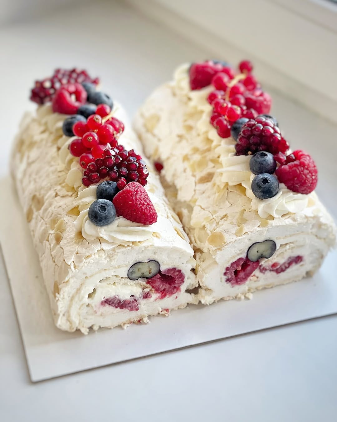 Post 10 by Mousse Cakes / Cheesecake / Dubai Chocolate / Chicago on Instagram (image)