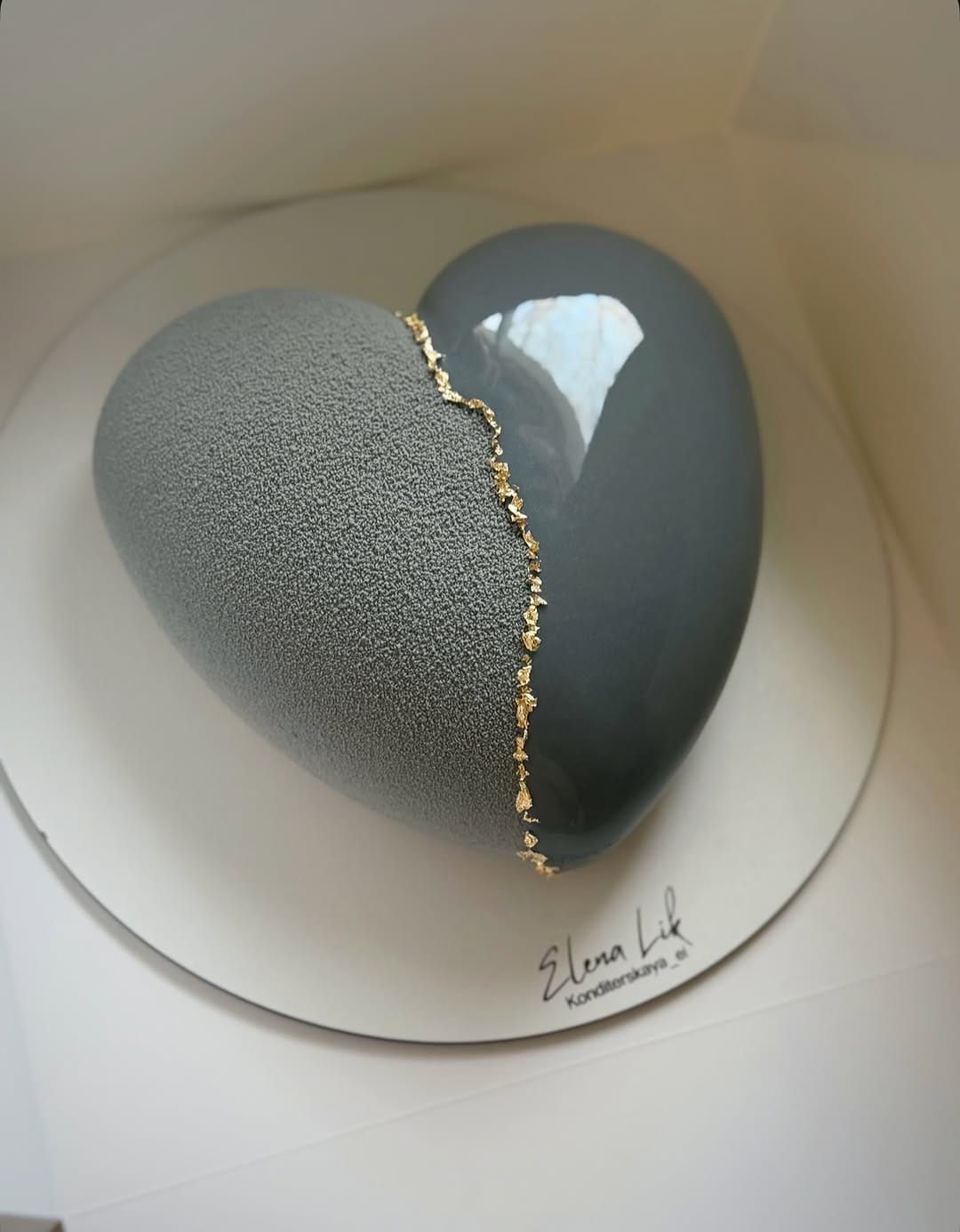 Post 7 by Mousse Cakes / Cheesecake / Dubai Chocolate / Chicago on Instagram (carousel)