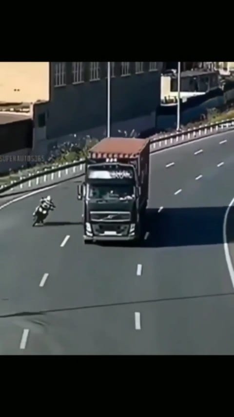 Post 1 by @super.cars.wrld on Instagram (video)