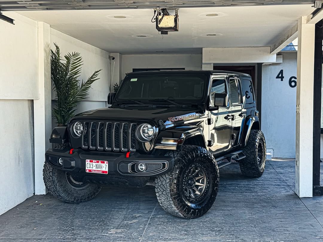 Post 8 by SRC MOTORS MX on Instagram (carousel)