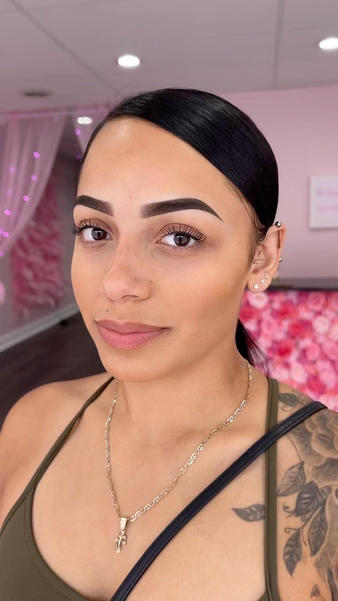 Post 9 by 𝐂𝐇𝐈𝐂𝐀𝐆𝐎 𝐁𝐑𝐎𝐖 𝐀𝐑𝐓𝐈𝐒𝐓 𝐥 𝐄𝐃𝐔𝐂𝐀𝐓𝐎𝐑 on Instagram (video)