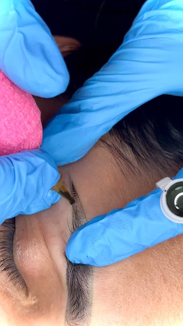 Post 7 by 𝐂𝐇𝐈𝐂𝐀𝐆𝐎 𝐁𝐑𝐎𝐖 𝐀𝐑𝐓𝐈𝐒𝐓 𝐥 𝐄𝐃𝐔𝐂𝐀𝐓𝐎𝐑 on Instagram (video)