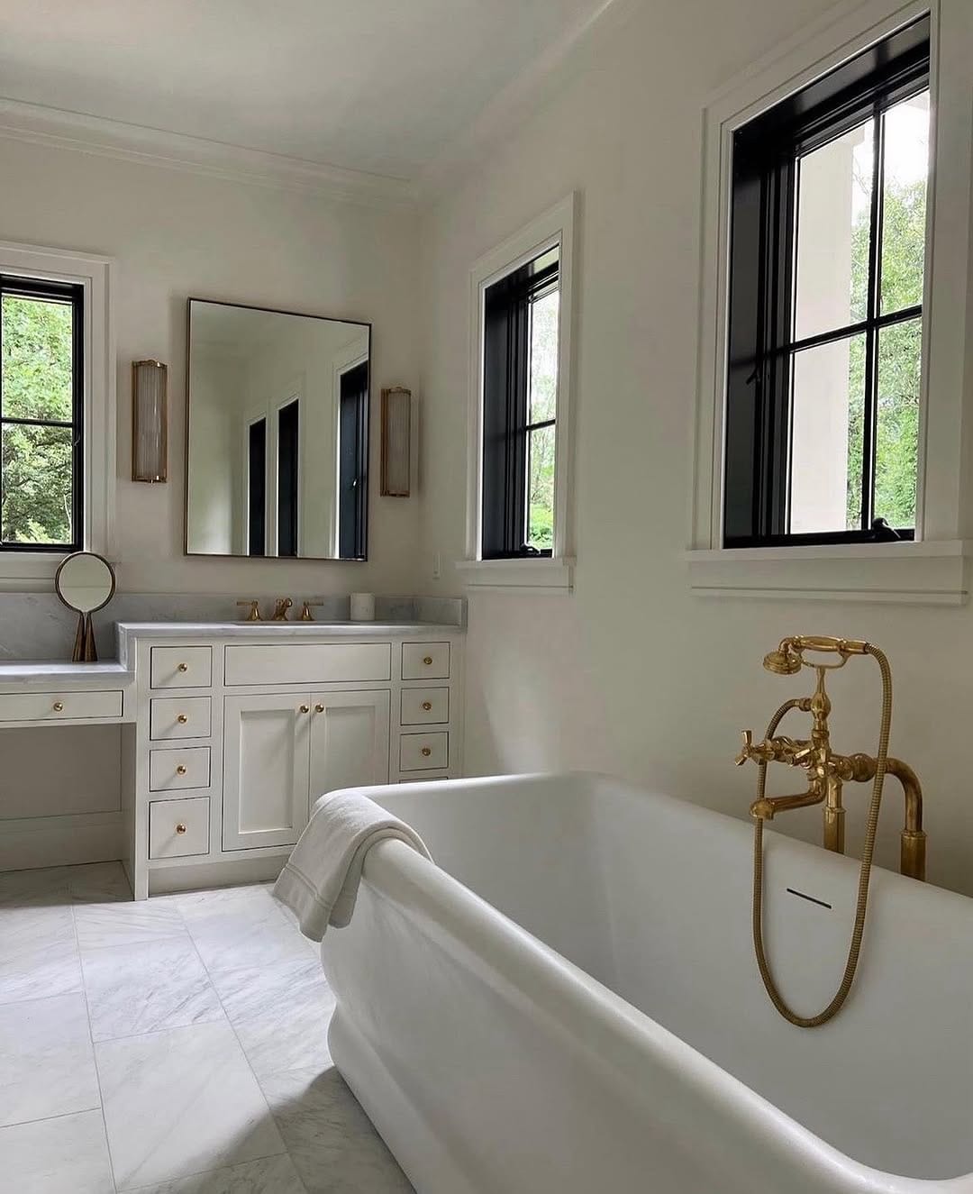 Post 9 by Elyse Petrella Interiors on Instagram (image)