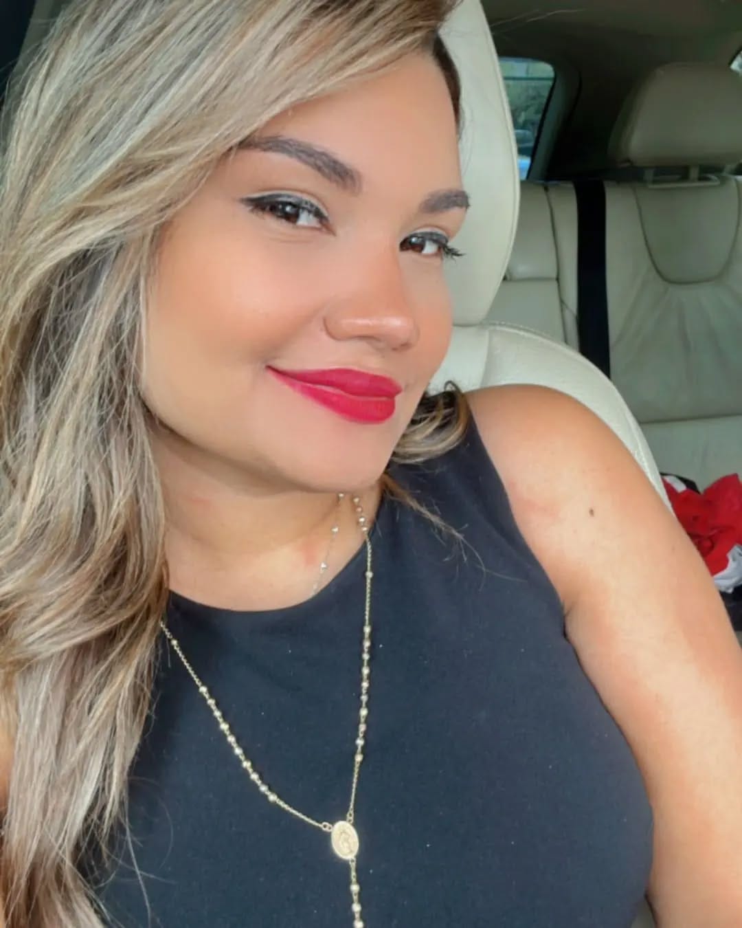 Post 8 by Luz Angela López on Instagram (image)