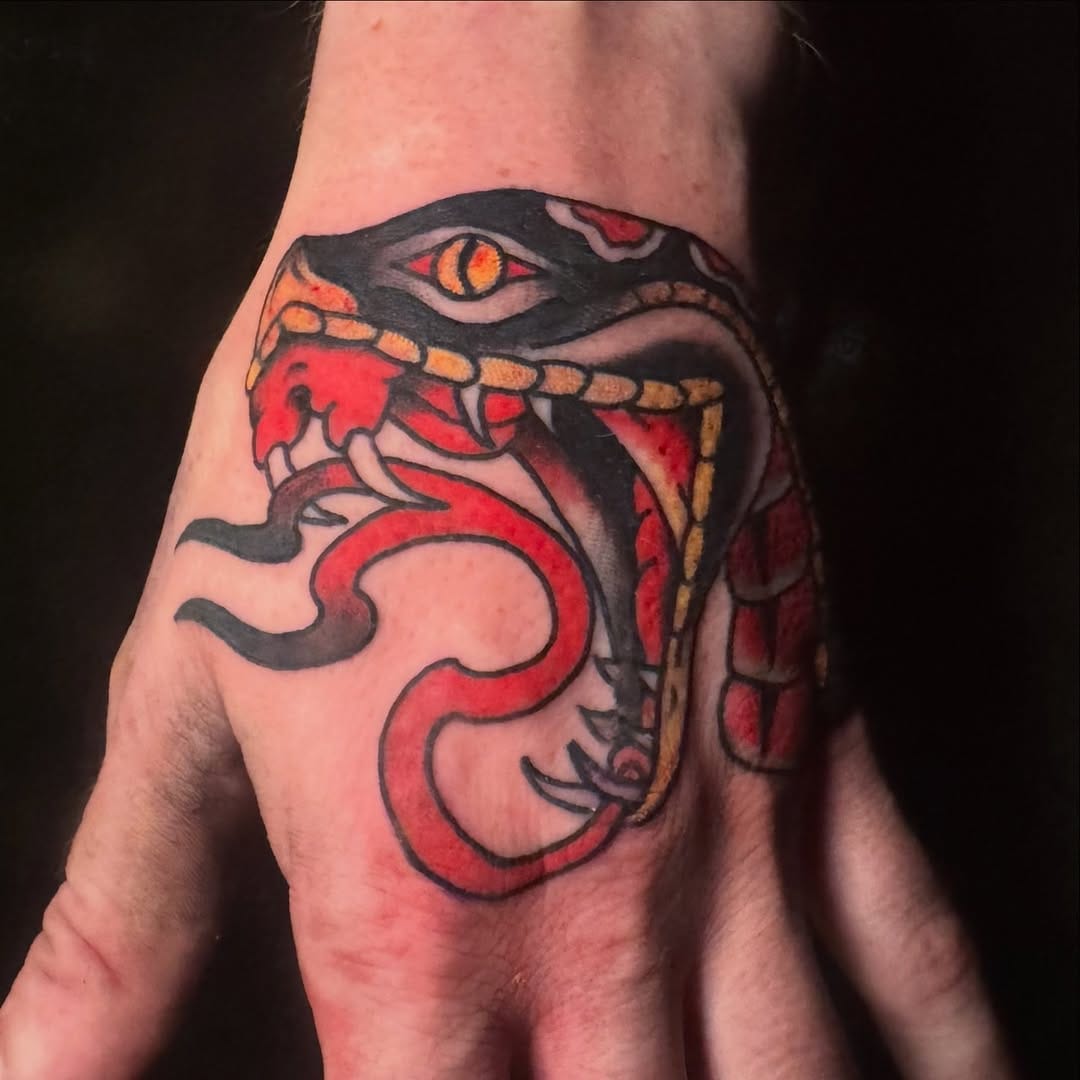 Post 4 by 𝕮𝖍𝖗𝖎𝖘 𝕳𝖊𝖇𝖊𝖗𝖙 𝕿𝖆𝖙𝖙𝖔𝖔 on Instagram (carousel)