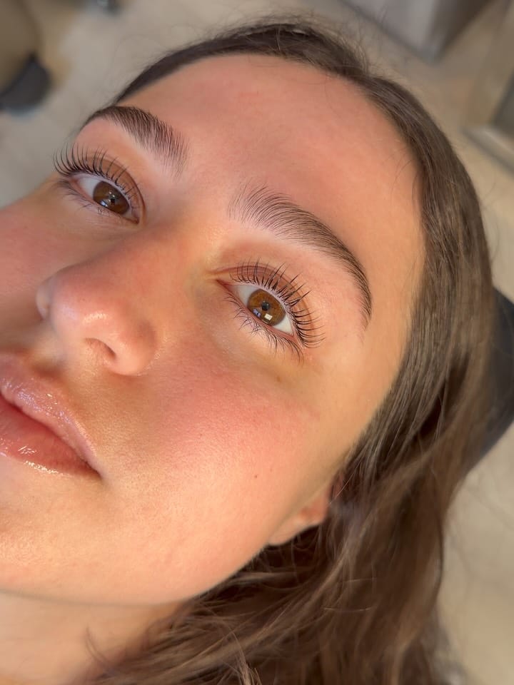 Post 3 by lily brows • best chicago | lakeview brows + korean lash lifts ✨ on Instagram (carousel)