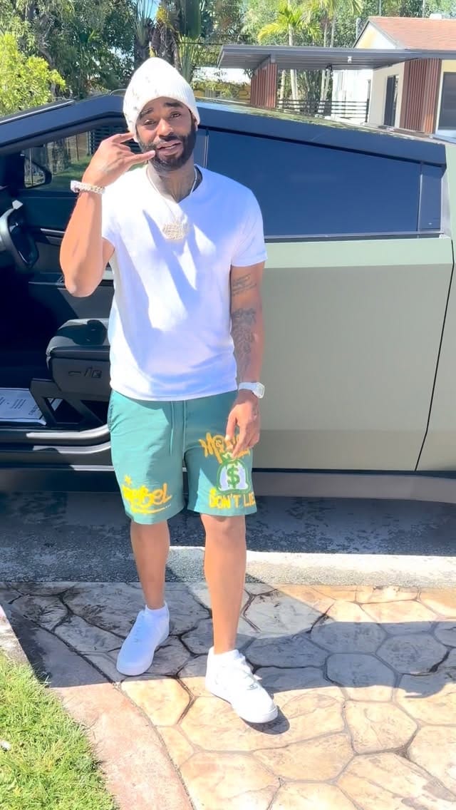 Post 1 by YL Meechie on Instagram (video)