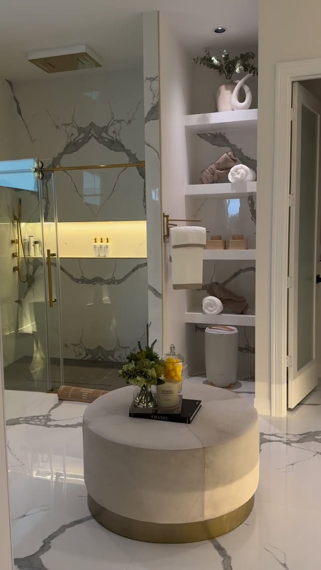 Post 1 by Unique Interior Designs on Instagram (video)