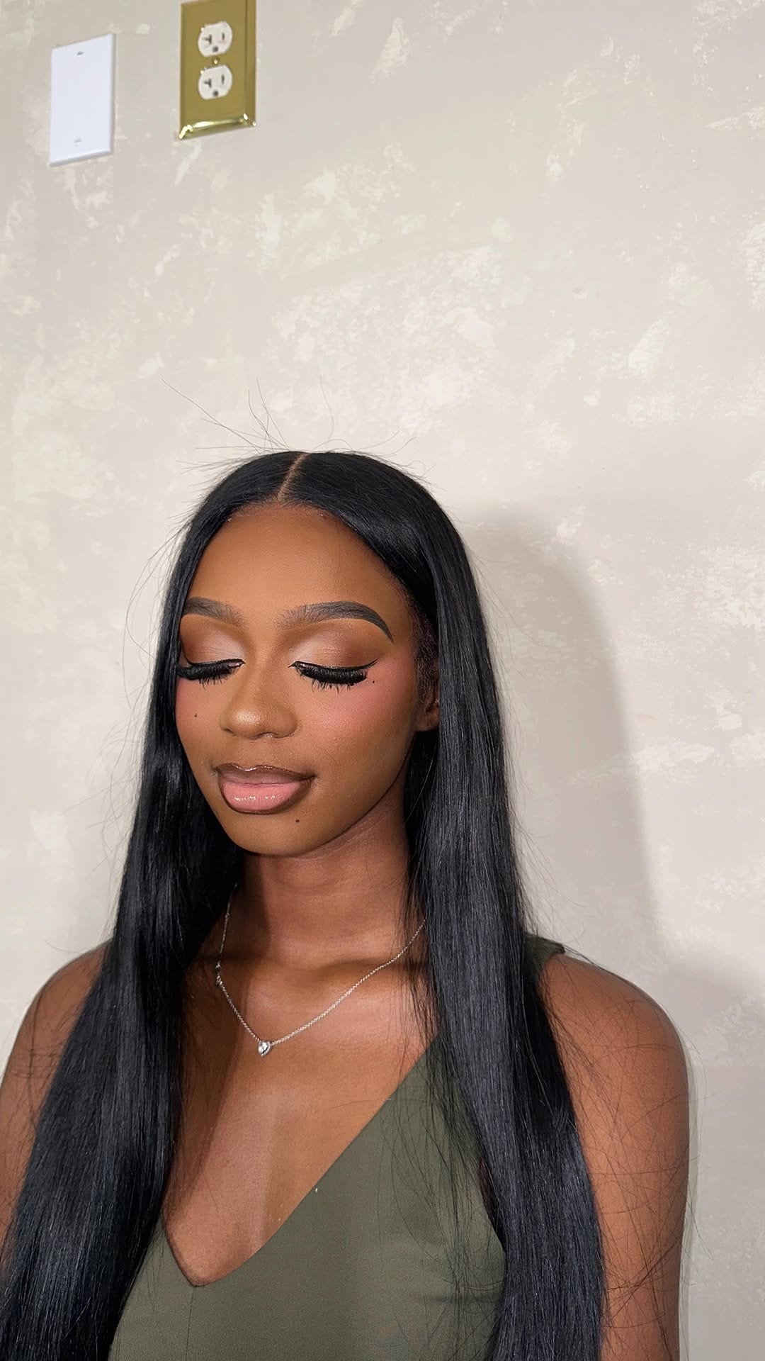 Post 8 by Kayla Summer on Instagram (video)