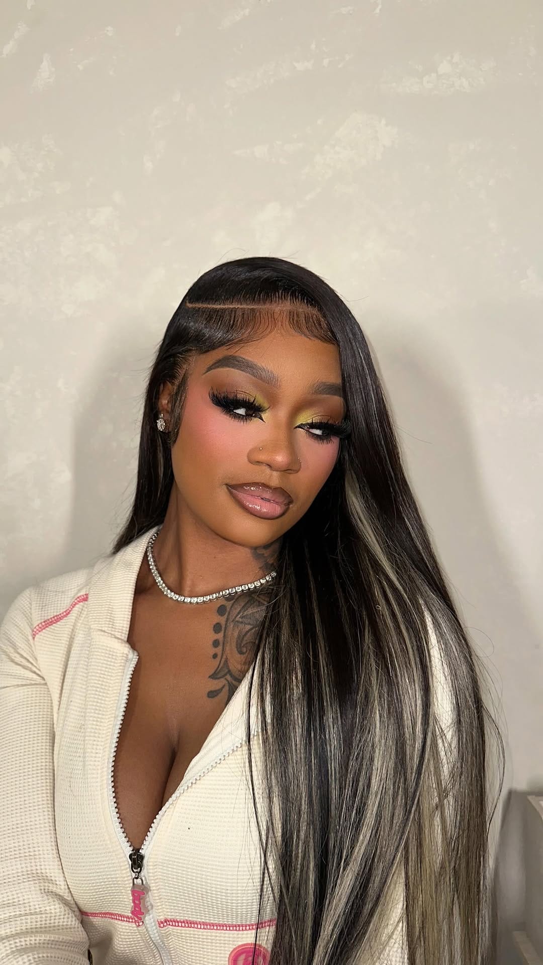 Post 3 by Kayla Summer on Instagram (video)