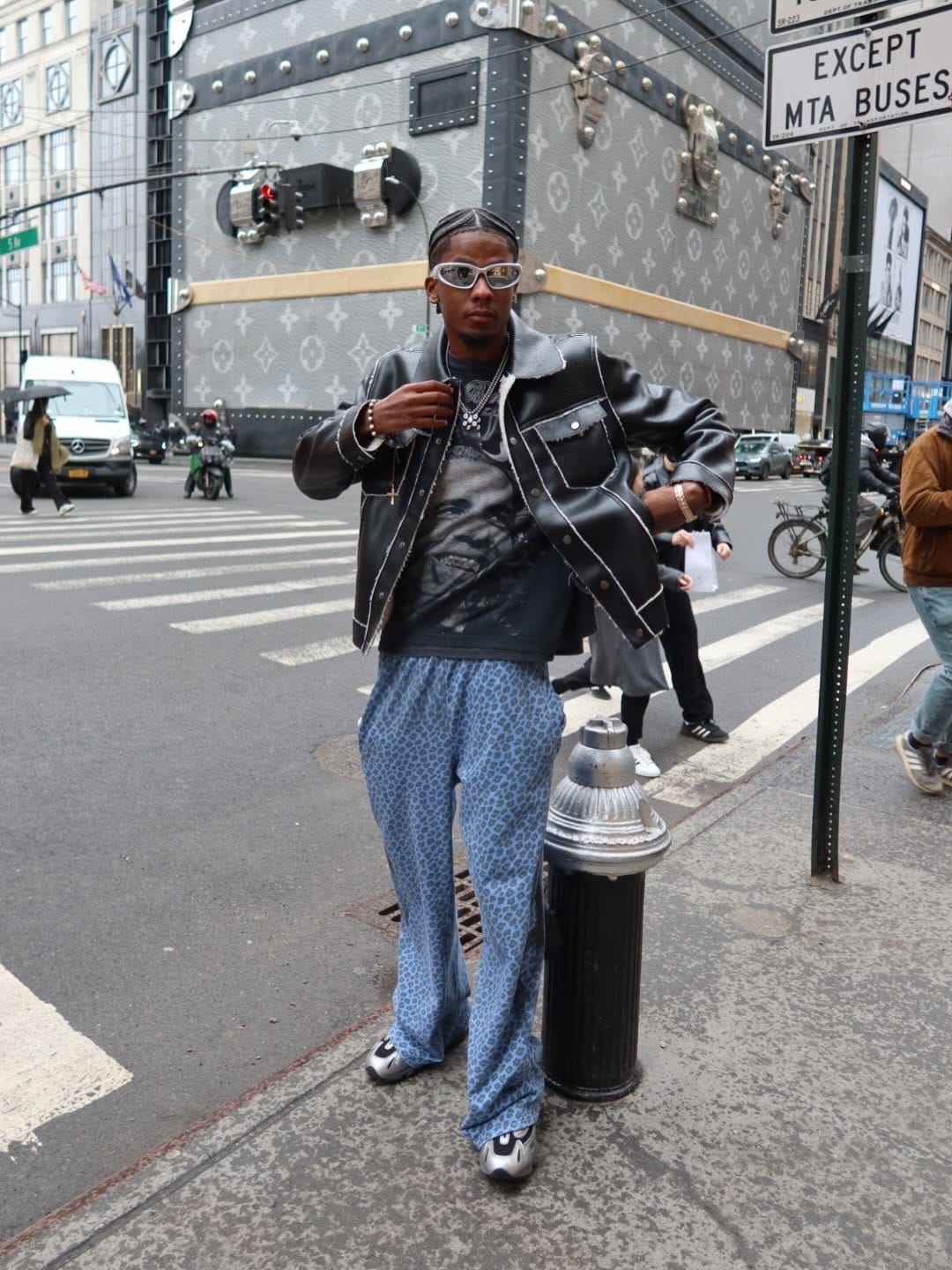 Post 3 by Du’Juan Brown on Instagram (carousel)