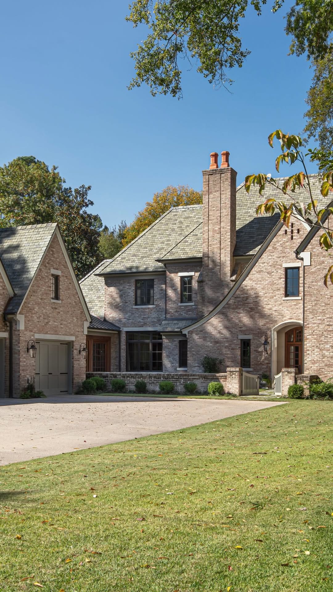 Post 5 by Shapiro & Company Architects | Custom Home Architect & Interiors on Instagram (video)