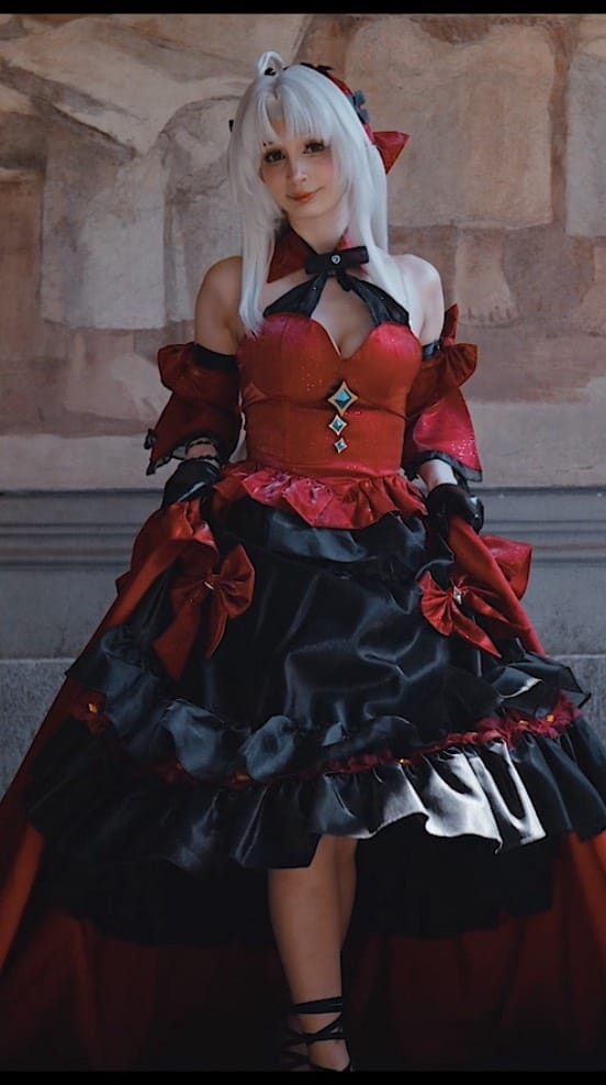 Post 2 by Mia ♡ Cosplay on Instagram (video)