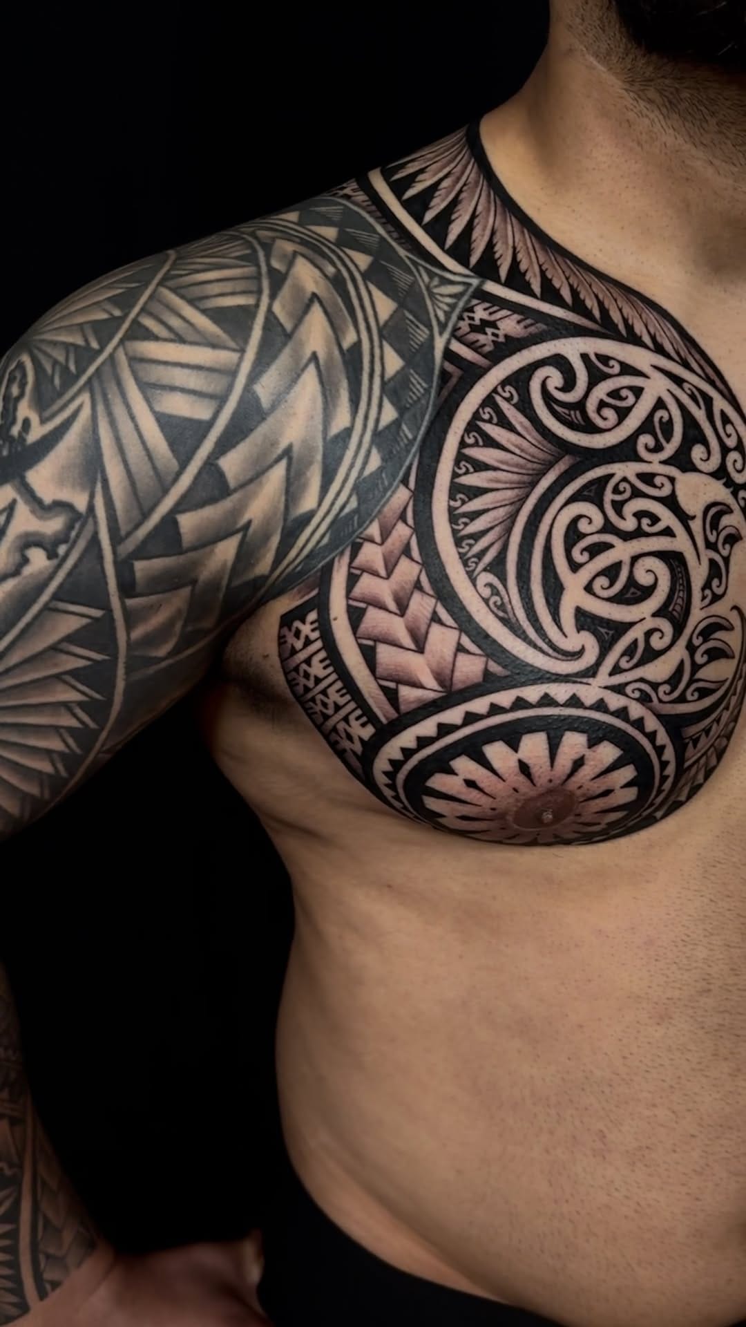 Post 8 by Kiti Tā Tatau _polynesian tattoo on Instagram (video)