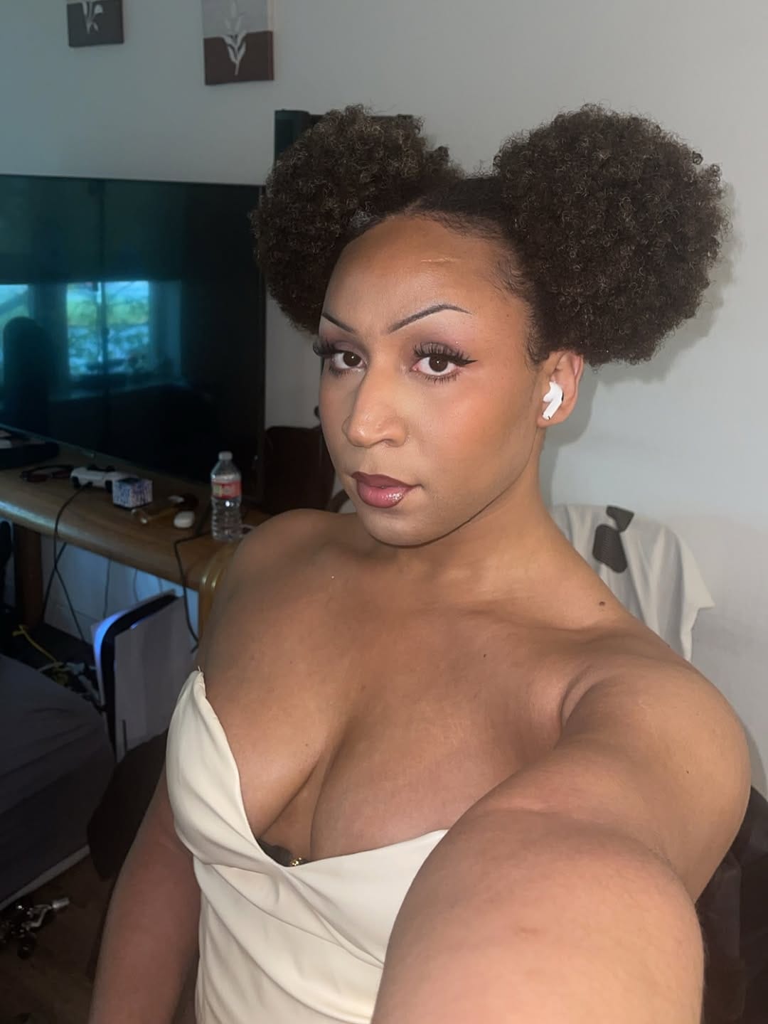 Post 6 by Amari Scott Keys on Instagram (carousel)