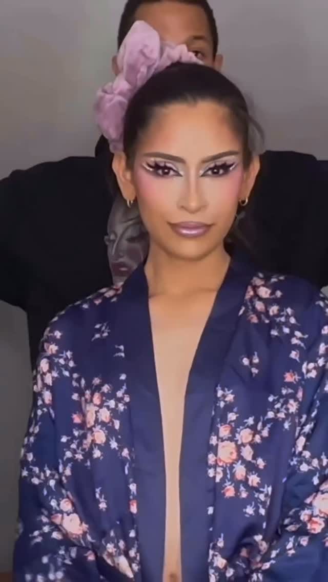Post 8 by Acid Betty Cosmetics on Instagram (video)