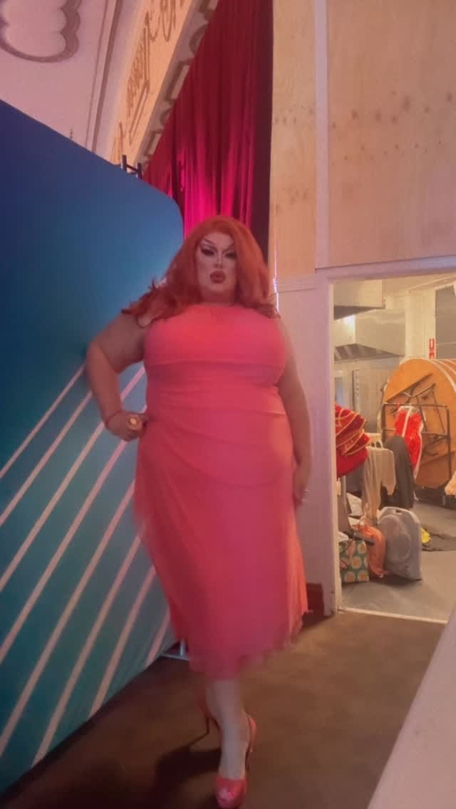 Post 10 by Acid Betty Cosmetics on Instagram (video)