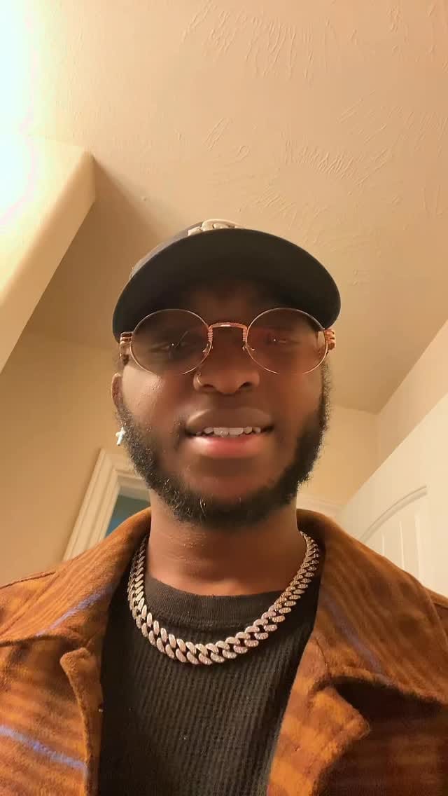 Post 1 by Youngxo on Instagram (video)