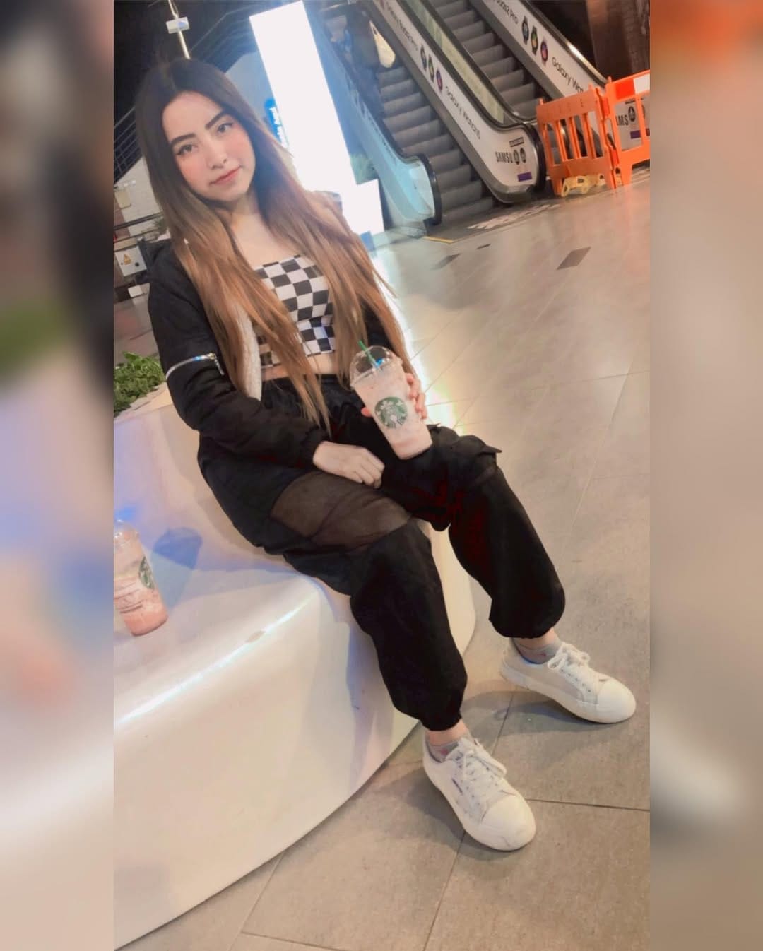 Post 2 by A N G E L A   L N ♥ on Instagram (carousel)