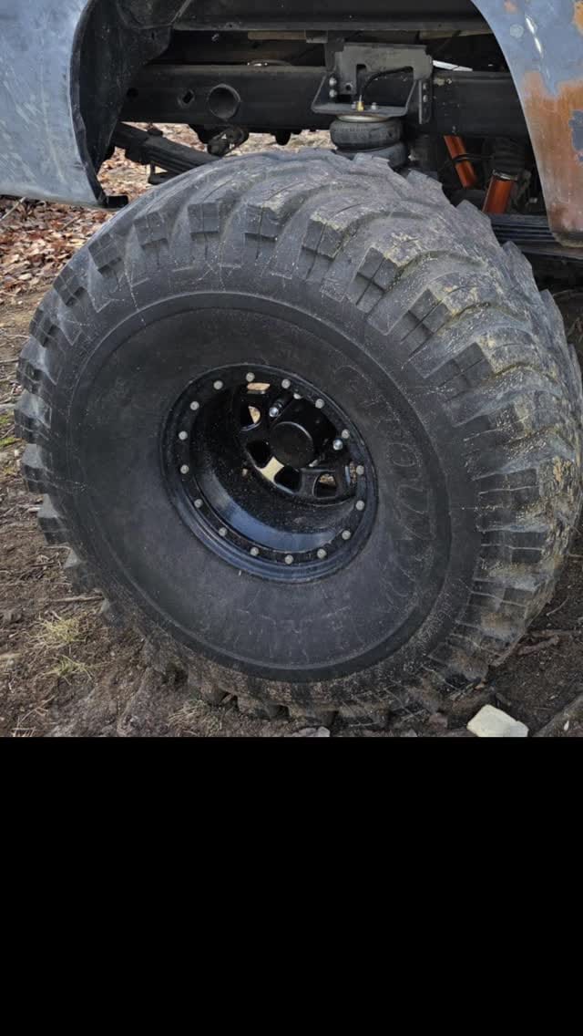 Post 5 by 2011 GMC Sierra GMT 900 on Instagram (video)