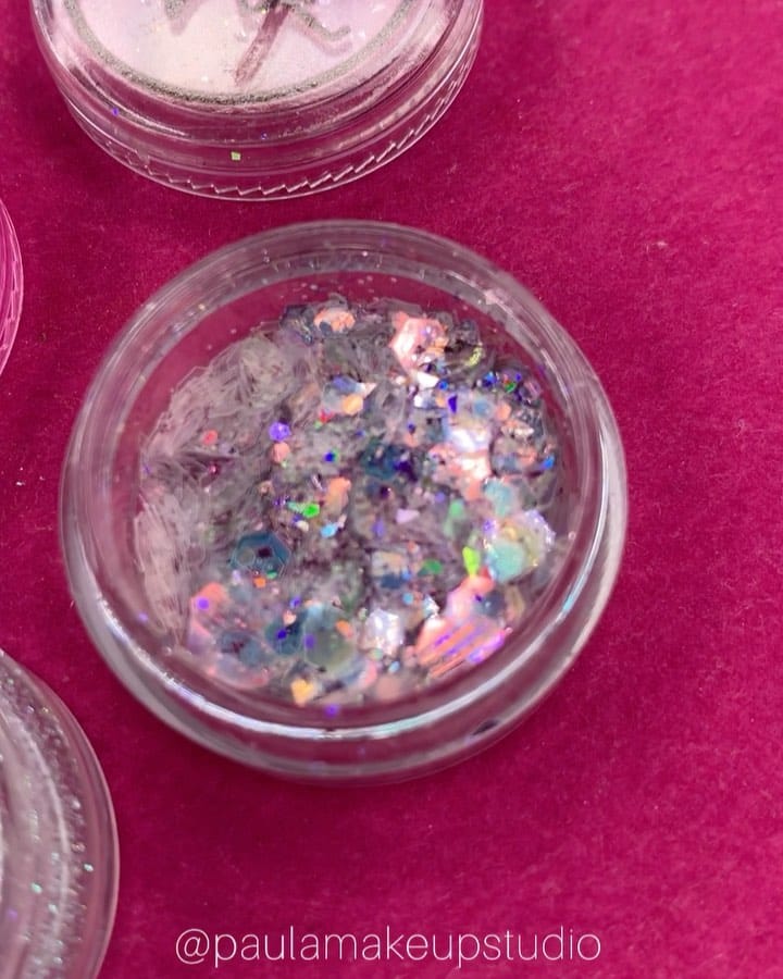 Post 7 by Paula Arias | MUA on Instagram (video)