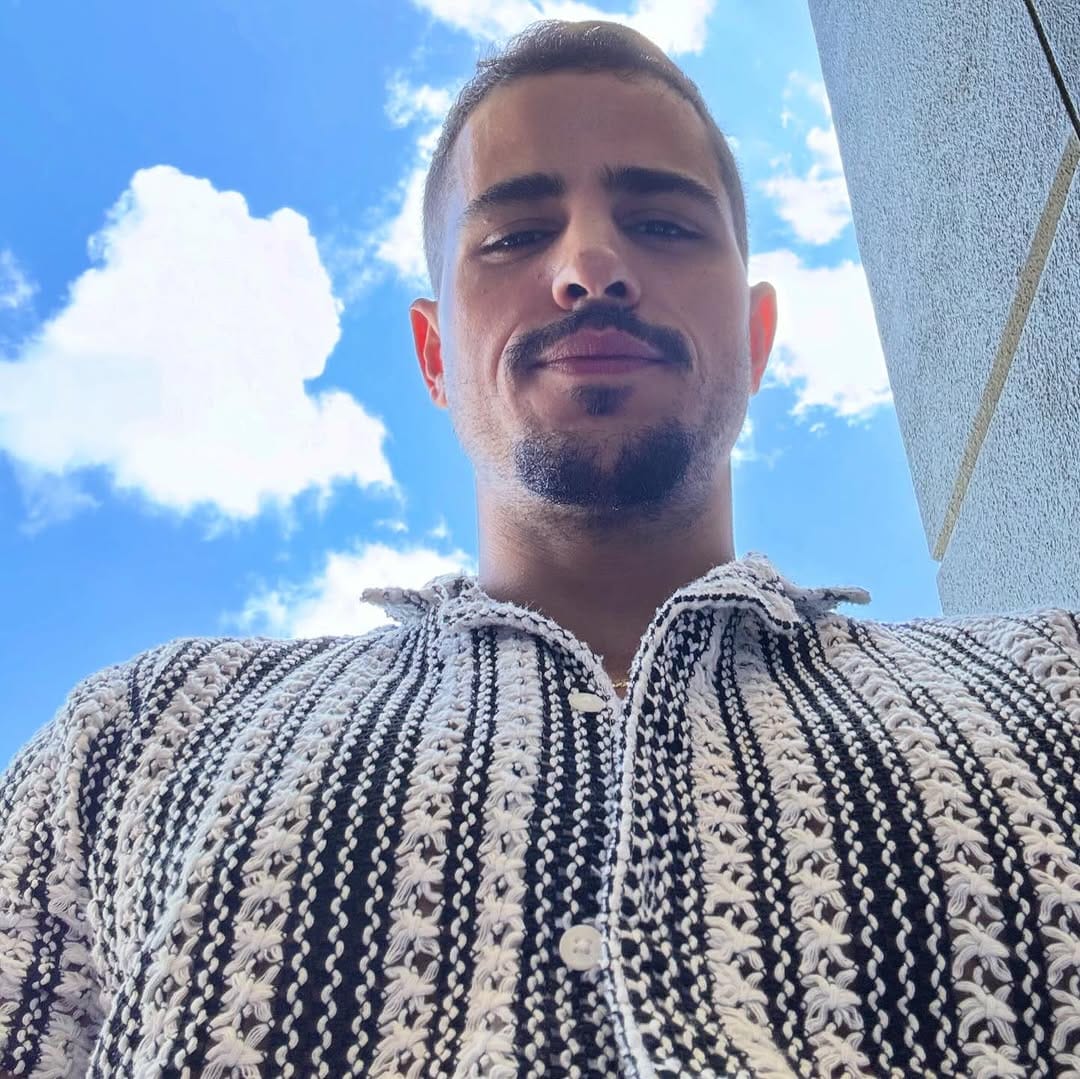 Post 5 by Carlos on Instagram (carousel)