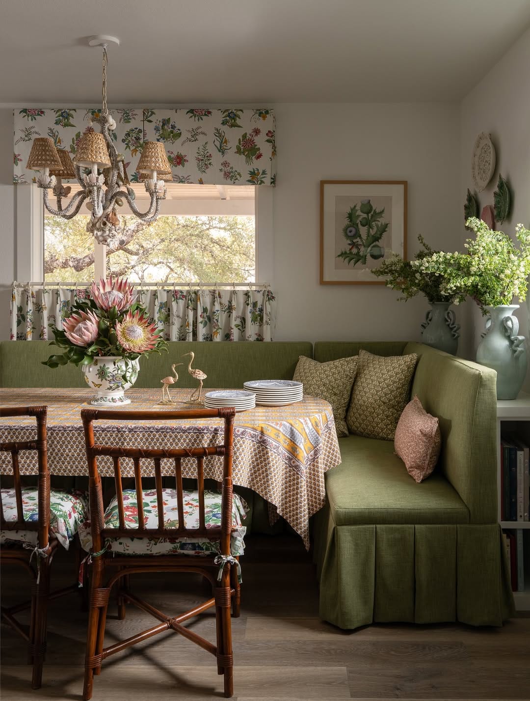 Post 3 by Farrington Lane • Interior Design from Austin on Instagram (carousel)