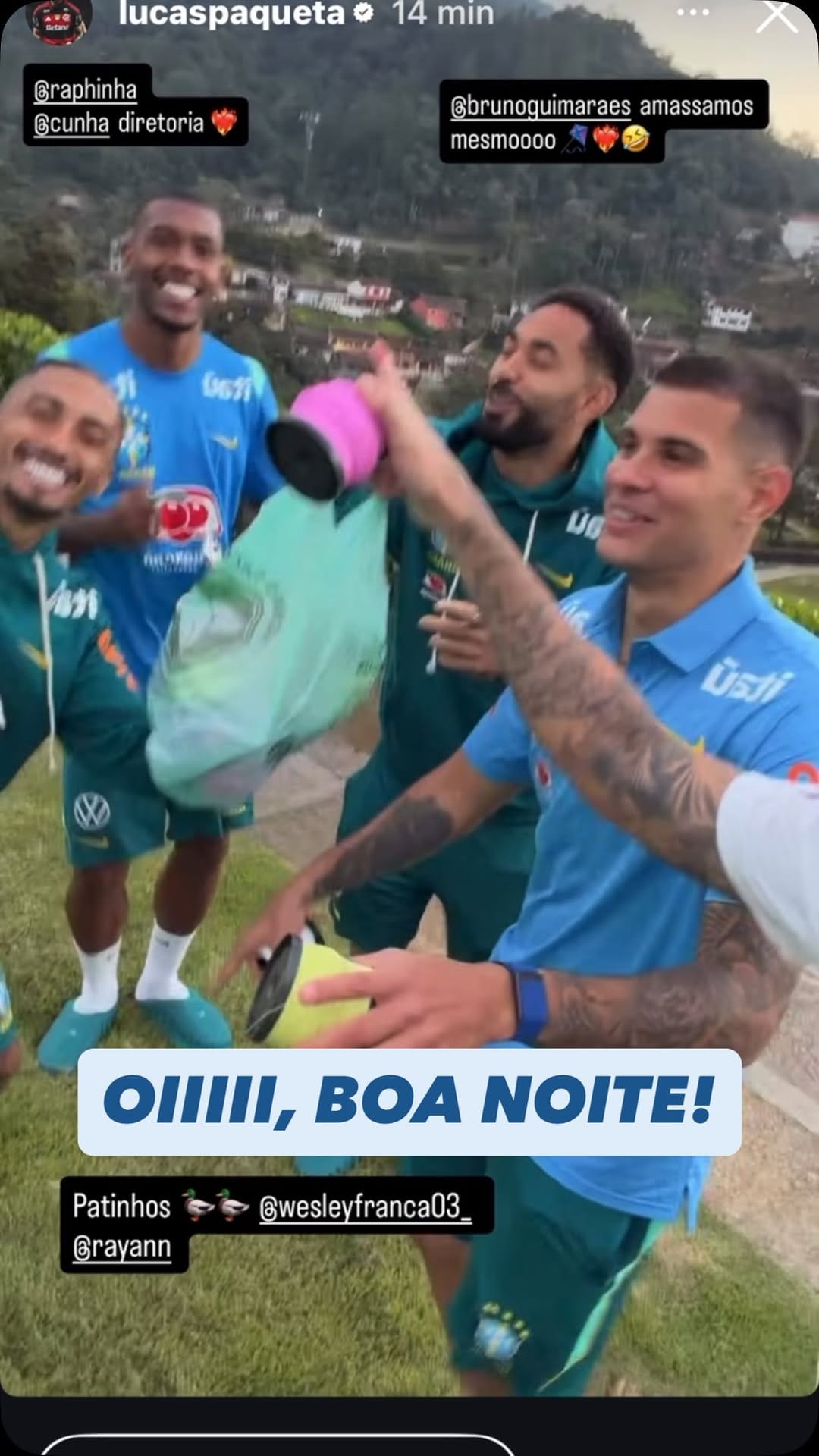 Post 1 by Paparazzo Orlando on Instagram (video)