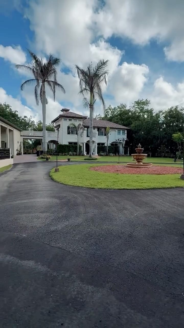 Post 1 by Wedding Planner in Los Angeles & Vero Beach on Instagram (video)