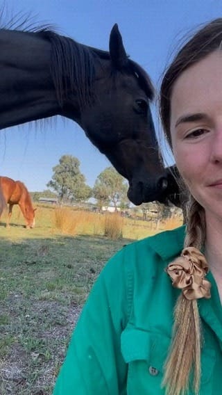 Post 10 by Horse rider community🇺🇸🇺🇸🇺🇸 on Instagram (video)