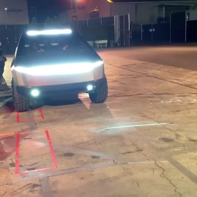 Post 9 by 🅥🅘🅟 ✘ 𝗢𝗻 𝗪𝗵𝗲𝗲𝗹𝘀 🏎🚘🛥✈🎿🛵 on Instagram (video)