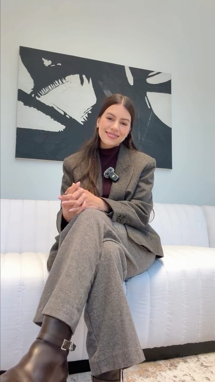 Post 3 by Laura Jaramillo Londoño on Instagram (video)