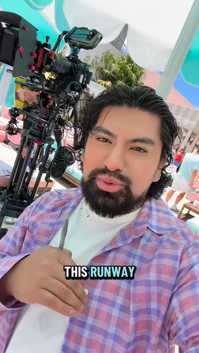 Post 5 by Juan Flores-Dallas/Hairstylist on Instagram (video)